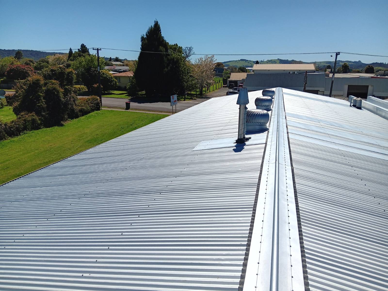 RTW Roofing provides roofing services from residential roofing and commercial roof repairs, new roofs and guttering – Kerikeri, Paihia, Russell, Kawakawa, Kaikohe & the Bay of Islands.